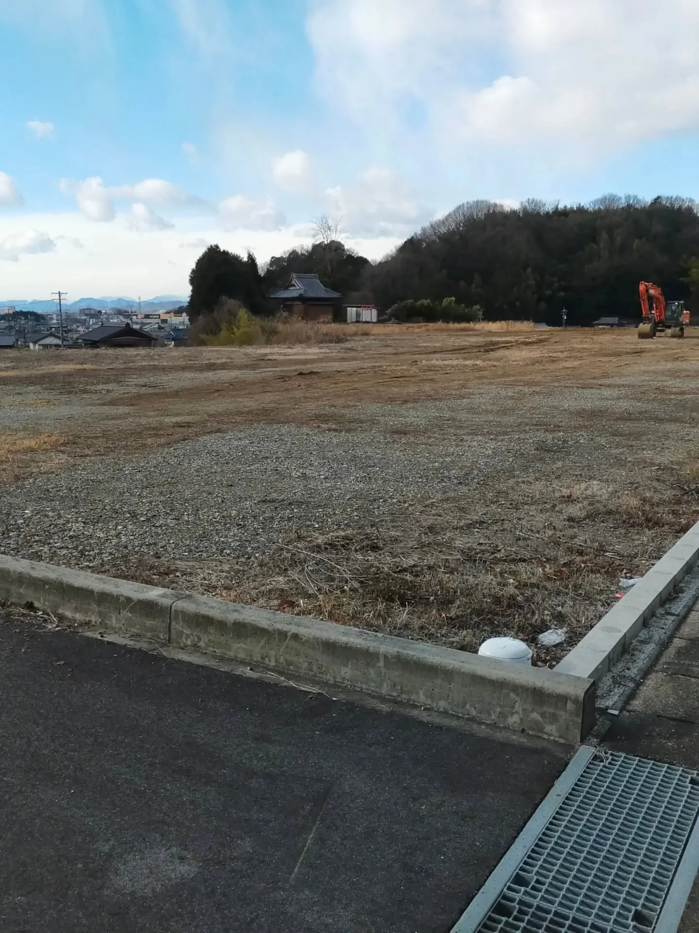 朝は投票からスタート。