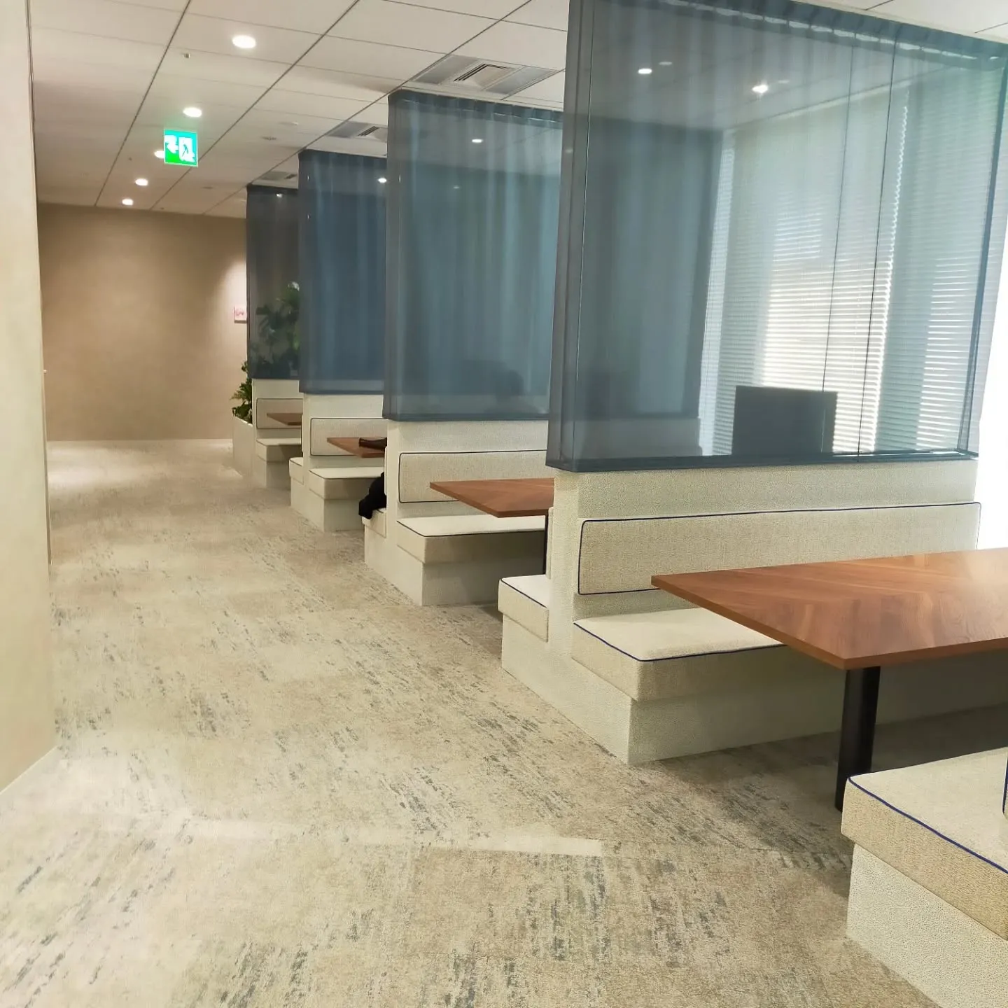 独立する前にお世話になった前職の会社が事務所移転したとのこと...