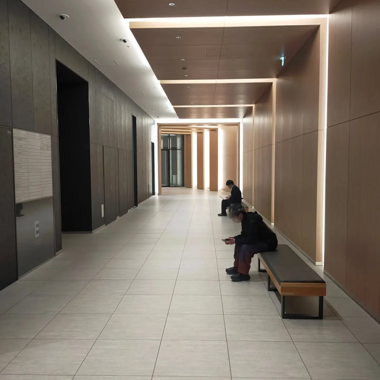 独立する前にお世話になった前職の会社が事務所移転したとのこと...